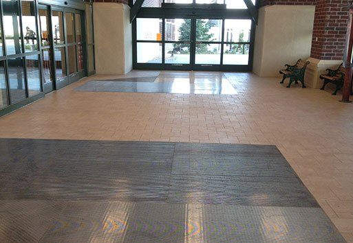 Close-up of eleGRIL Floor Grille at Scheels